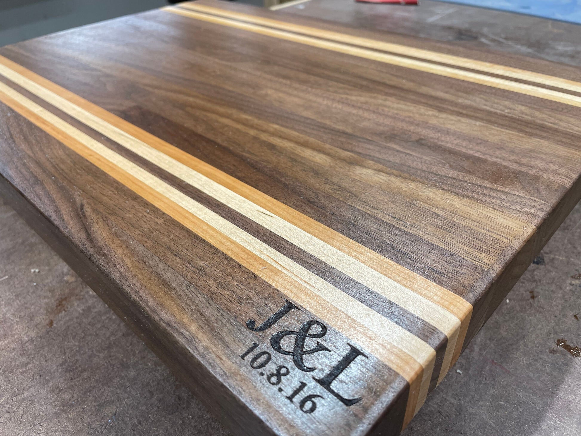 Walnut Cutting Board (Heritage) for Rustic Kitchen, Wooden Charcuterie w/ Custom Engraving available