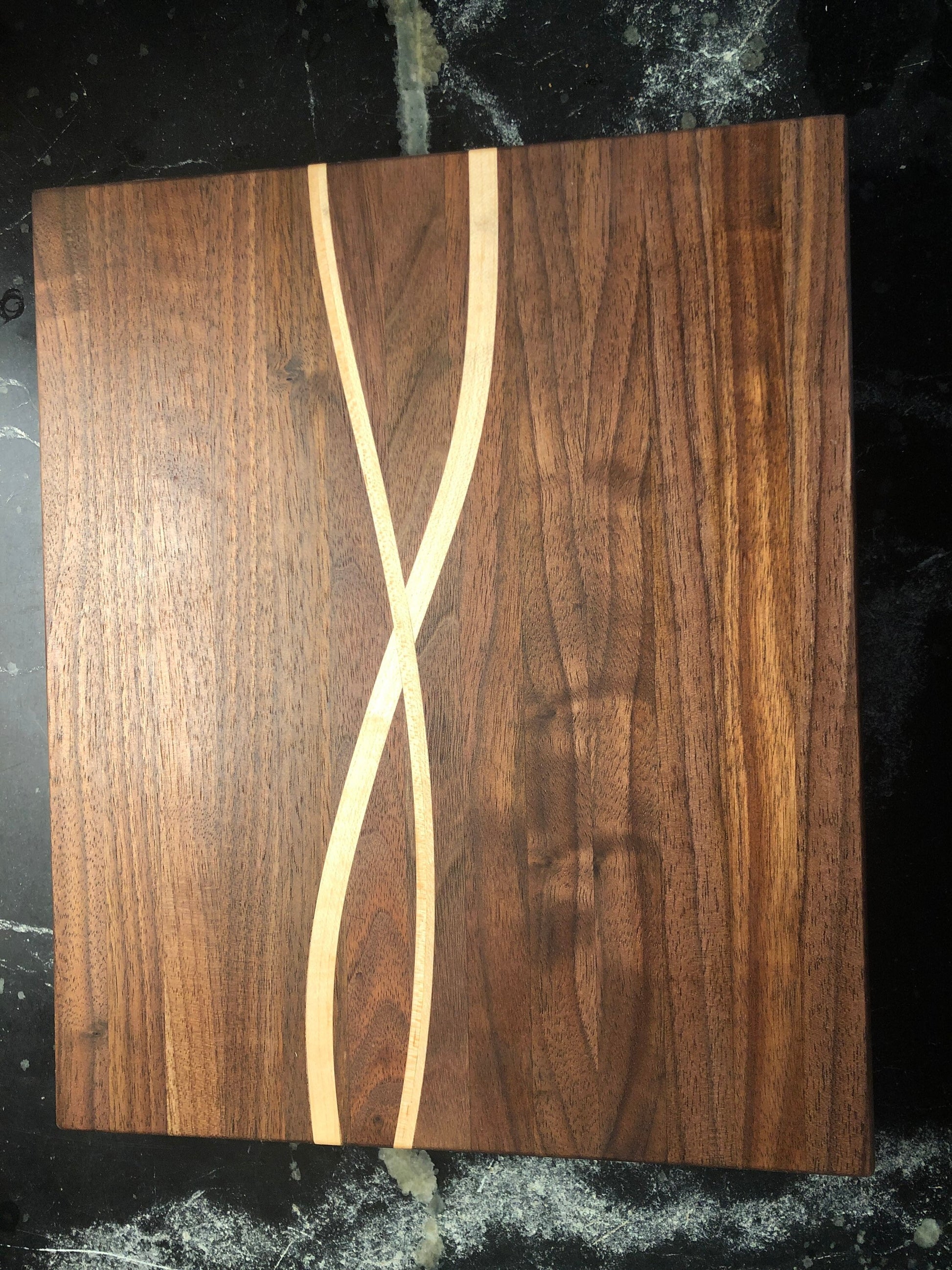 Curved Inlay Cutting Board