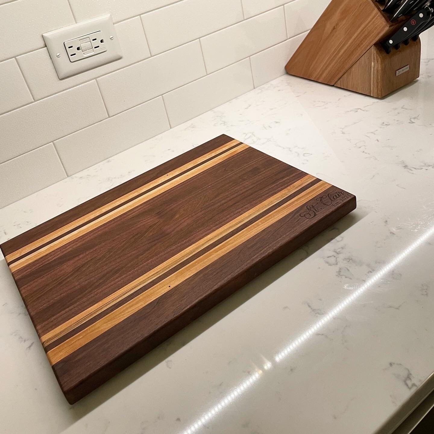 Walnut Cutting Board (Heritage) for Rustic Kitchen, Wooden Charcuterie w/ Custom Engraving available