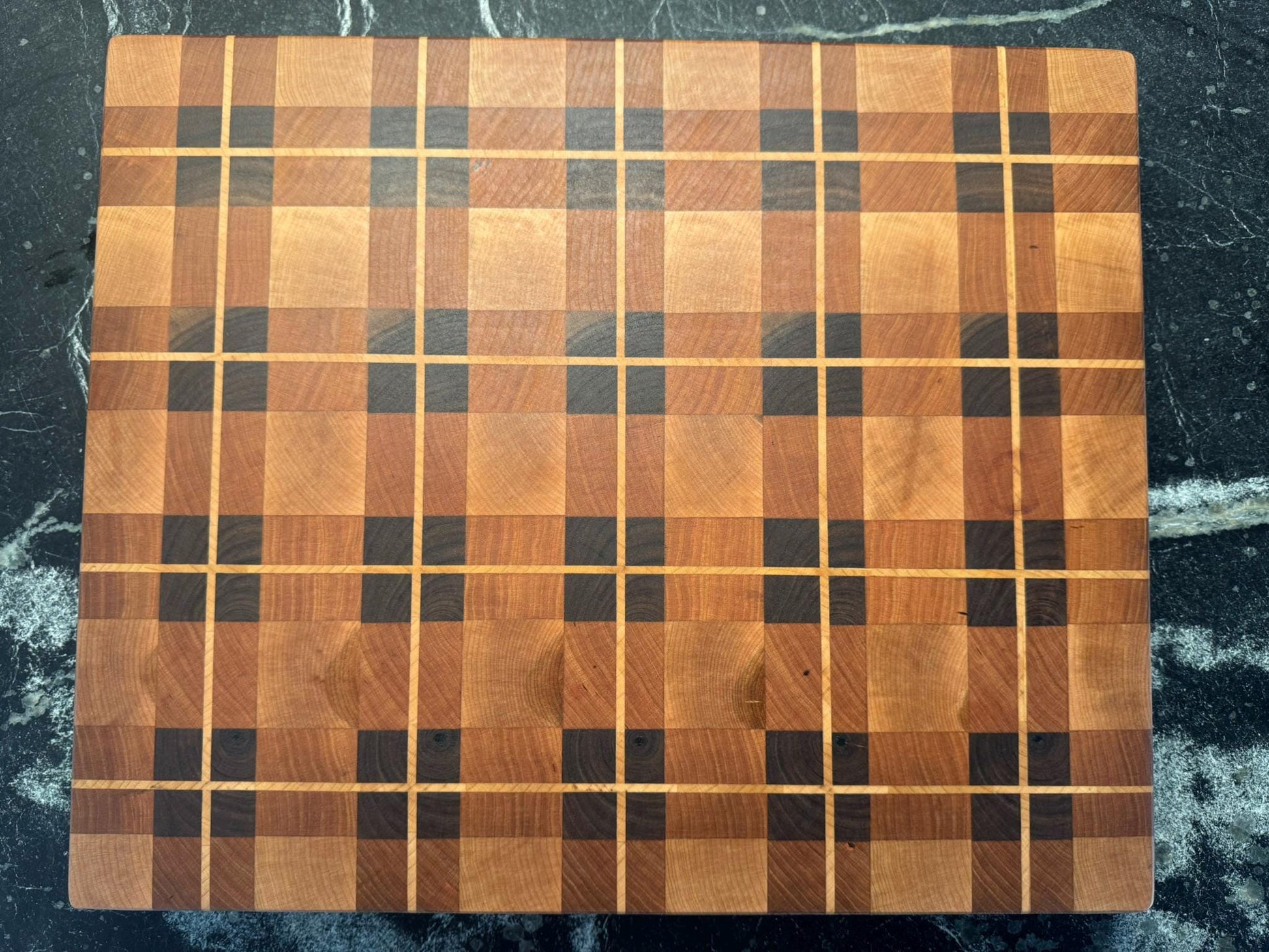 Basket Weave End Grain Cutting Board – Walnut, Maple & Cherry | Flannel Pattern Butcher Block | Luxury Handmade Board