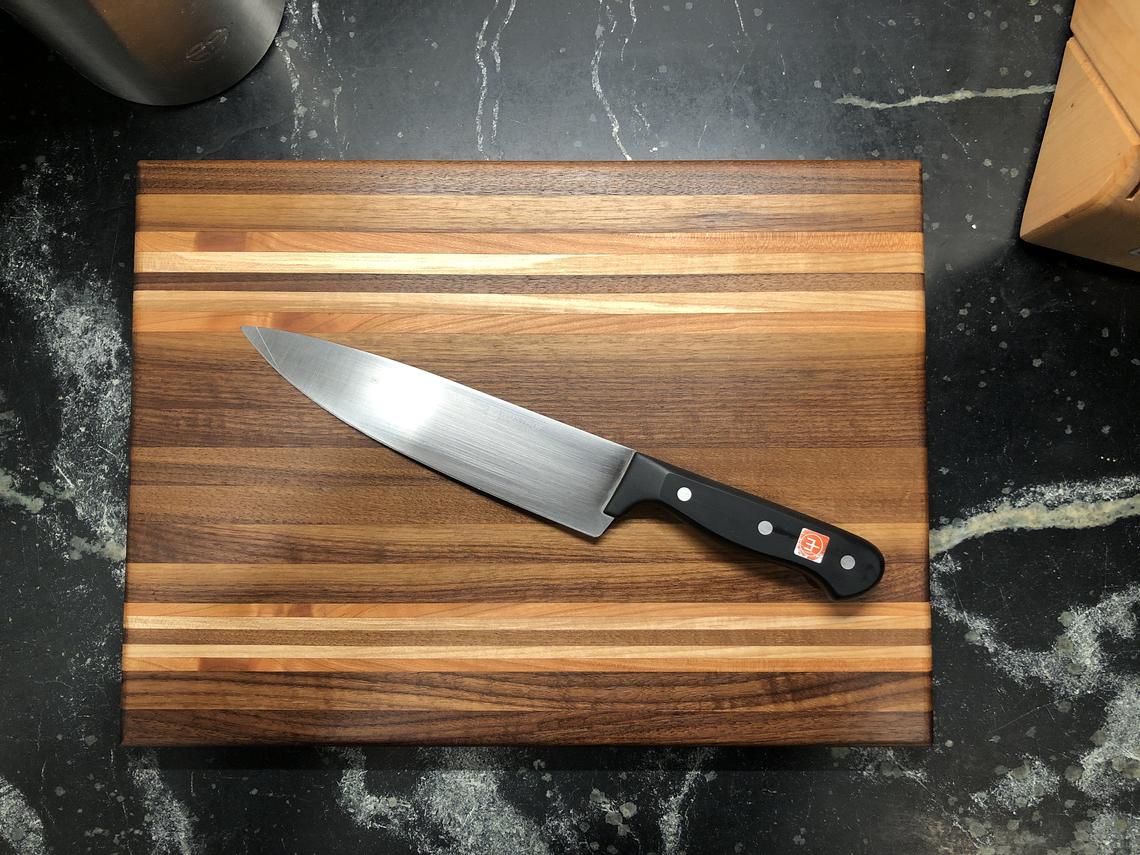 Heritage Walnut Cutting Board - Broad Shoulders Woodworks