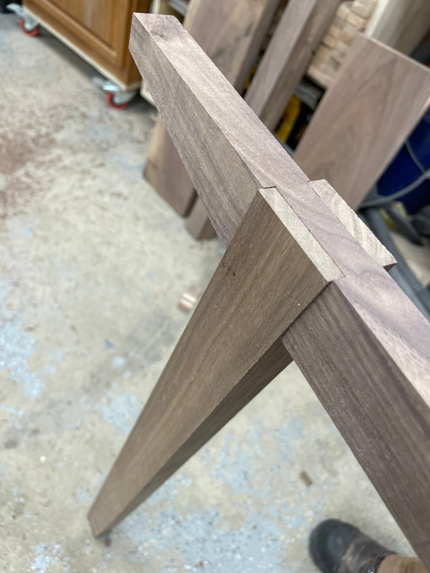 Walnut Entryway Table - Broad Shoulders Woodworks